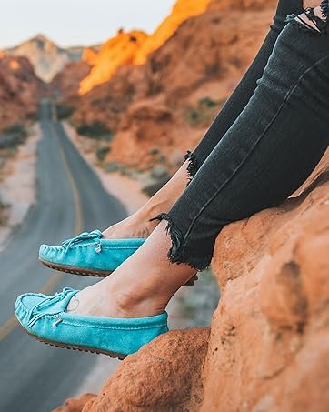 Lifestyle image of Kilty Hardsole being worn in the desert